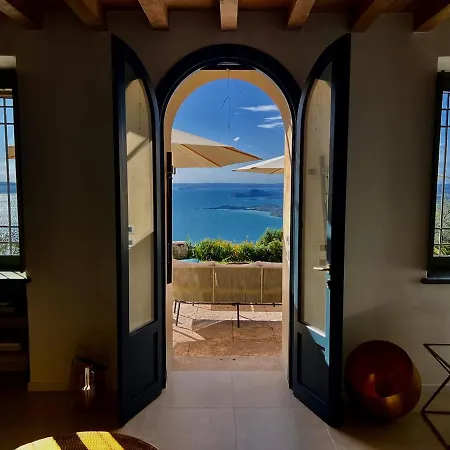 Villa Neu- Ventinove Zauberhaft Renovierte Landhausvilla Mit Traumhaftem 180-seeblick Und Park Gardone Riviera