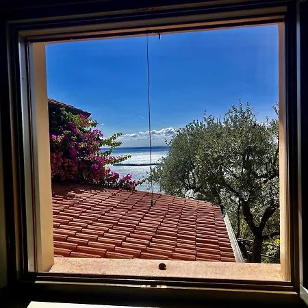Villa Neu- Ventinove Zauberhaft Renovierte Landhausvilla Mit Traumhaftem 180-seeblick Und Park Gardone Riviera