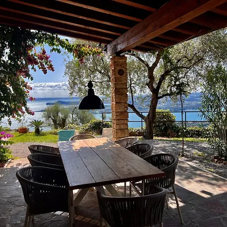 Neu- Ventinove Zauberhaft Renovierte Landhausvilla Mit Traumhaftem 180-seeblick Und Park Gardone Riviera