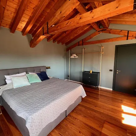 Villa Neu- Ventinove Zauberhaft Renovierte Landhausvilla Mit Traumhaftem 180-seeblick Und Park