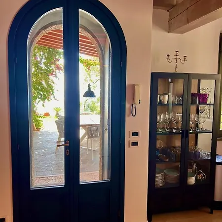 Neu- Ventinove Zauberhaft Renovierte Landhausvilla Mit Traumhaftem 180-seeblick Und Park Villa